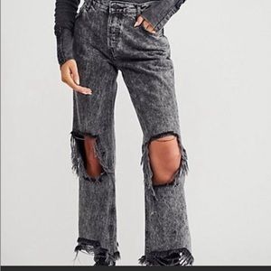 Free people Maggie Mid Rise Straight in Bottlerocket jean.